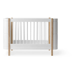 Oliver Furniture - سرير مهد Mini+ من خشب البلوط، بدون طقم جونيور