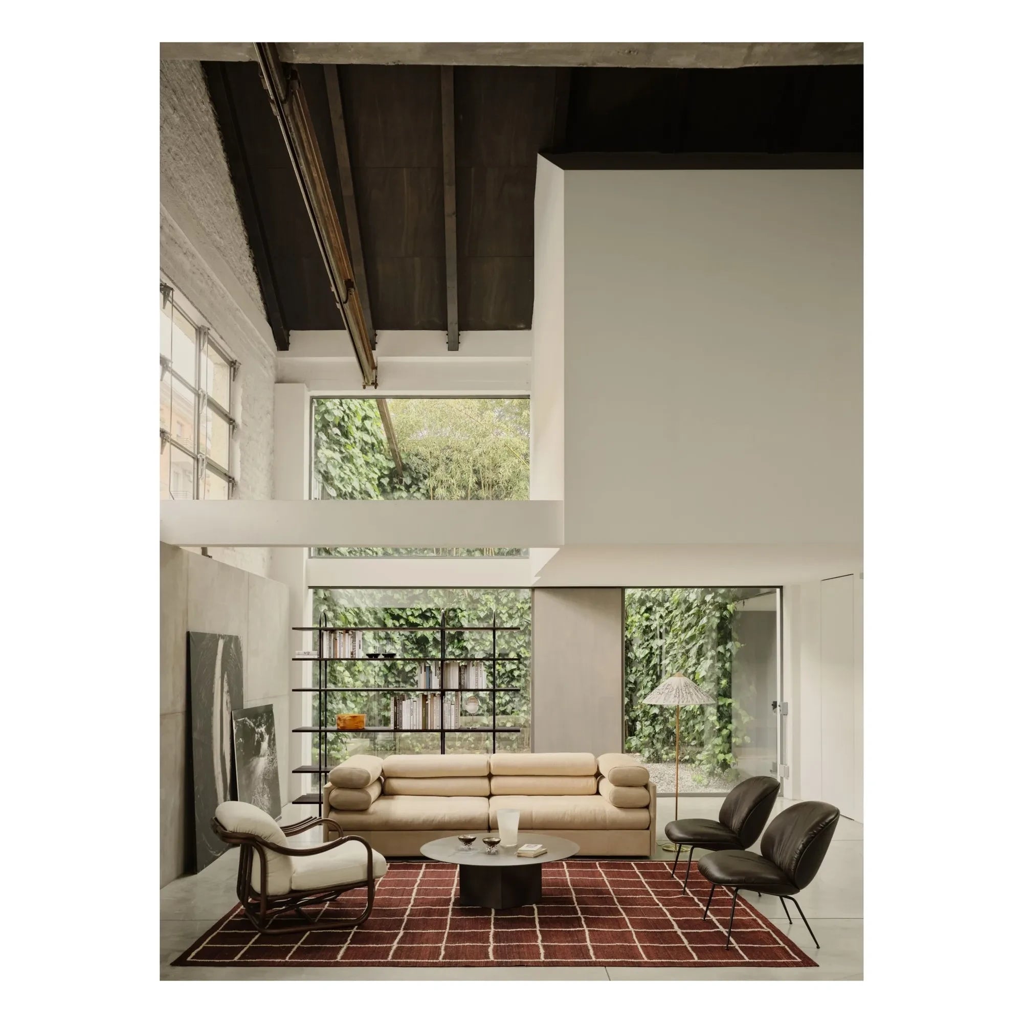 Gubi - Beetle Yumuşak deri lounge sandalye, Gamfratesi | Kahve