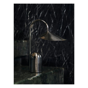 Ferm Living - Arum masa lambası | Çelik