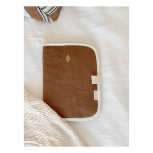 Milinane - Tapa de libro de salud Edgar | Camel