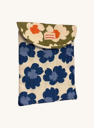 Mini Kyomo - Hibiscus Laptop Kılıfı - Mini Kyomo x Taxi Brousse | Mavi