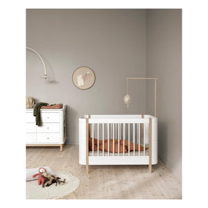 Oliver Furniture - Soporte de cama Mini+ de madera | Roble