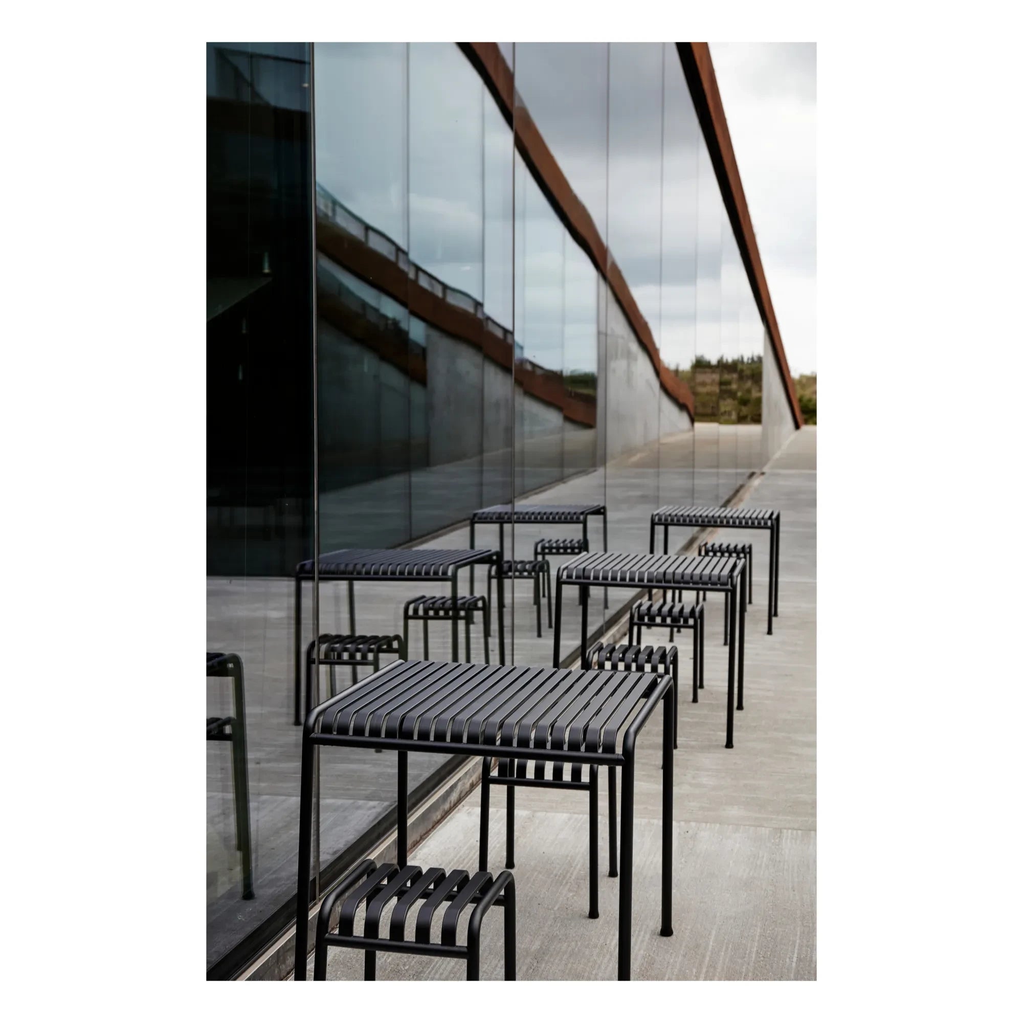 Hay - Ronan ve Erwan Bouroullec Tasarımı Palissade Masa - 82.5 x 90 cm | Kömür grisi