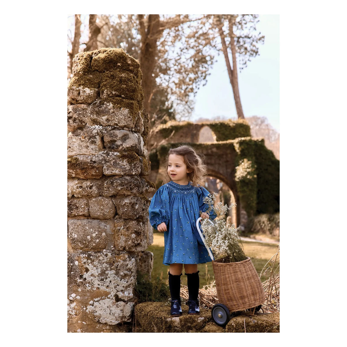 Tartine et Chocolat - Vestido fruncido con ramillete de flores | Azul oscuro