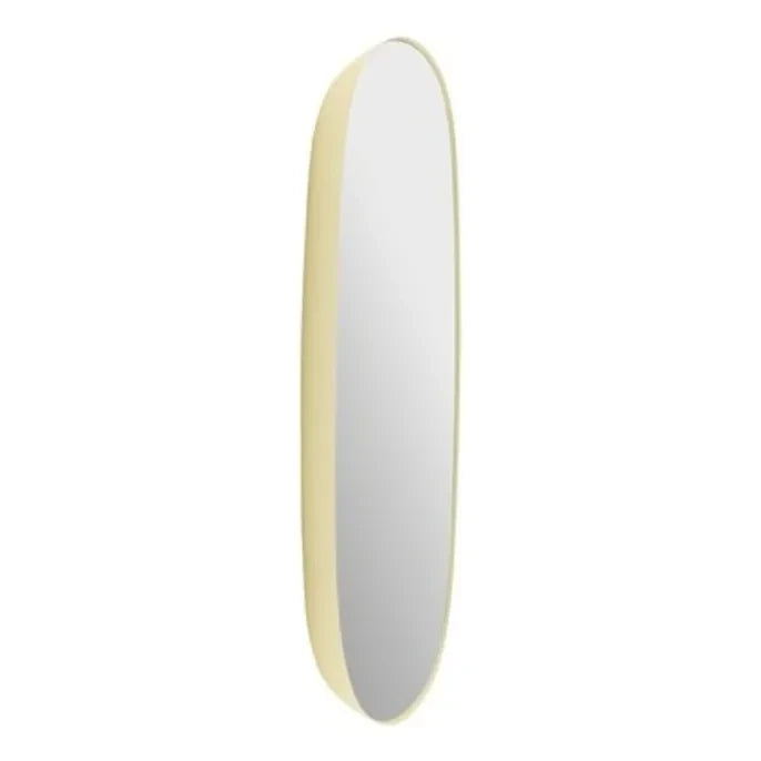 Muuto - Çerçeveli ayna 59x44 cm | Soluk sarı