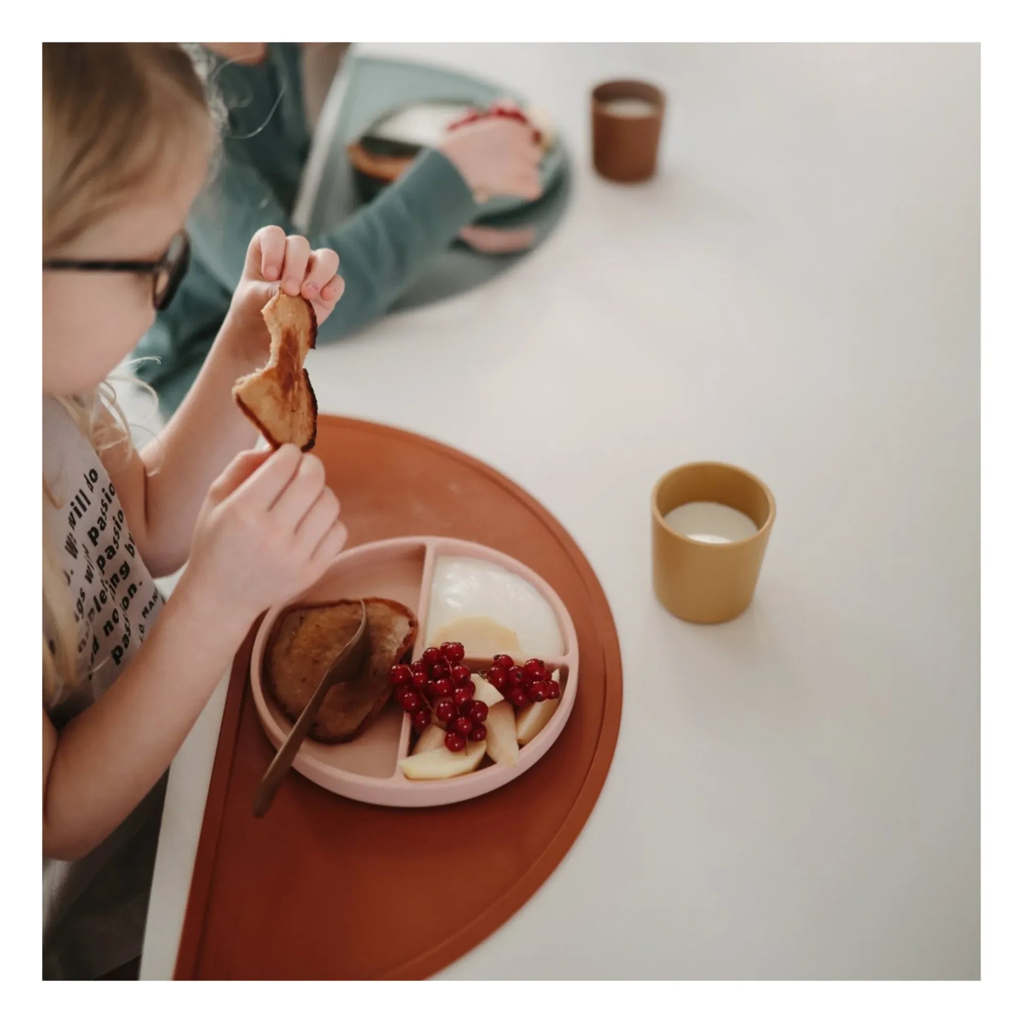 Mushie - Silicone Plate | Blush