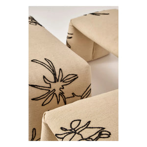 Nanimarquina - Gefaltete Blumen Bank, Estudi Manel Molina | Beige