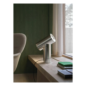 Muuto - Tischleuchte Beam, Tom Chung | Aluminium