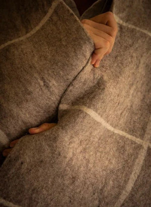 Muskhane - Nuno karierte Filzdecke | Heather Grey