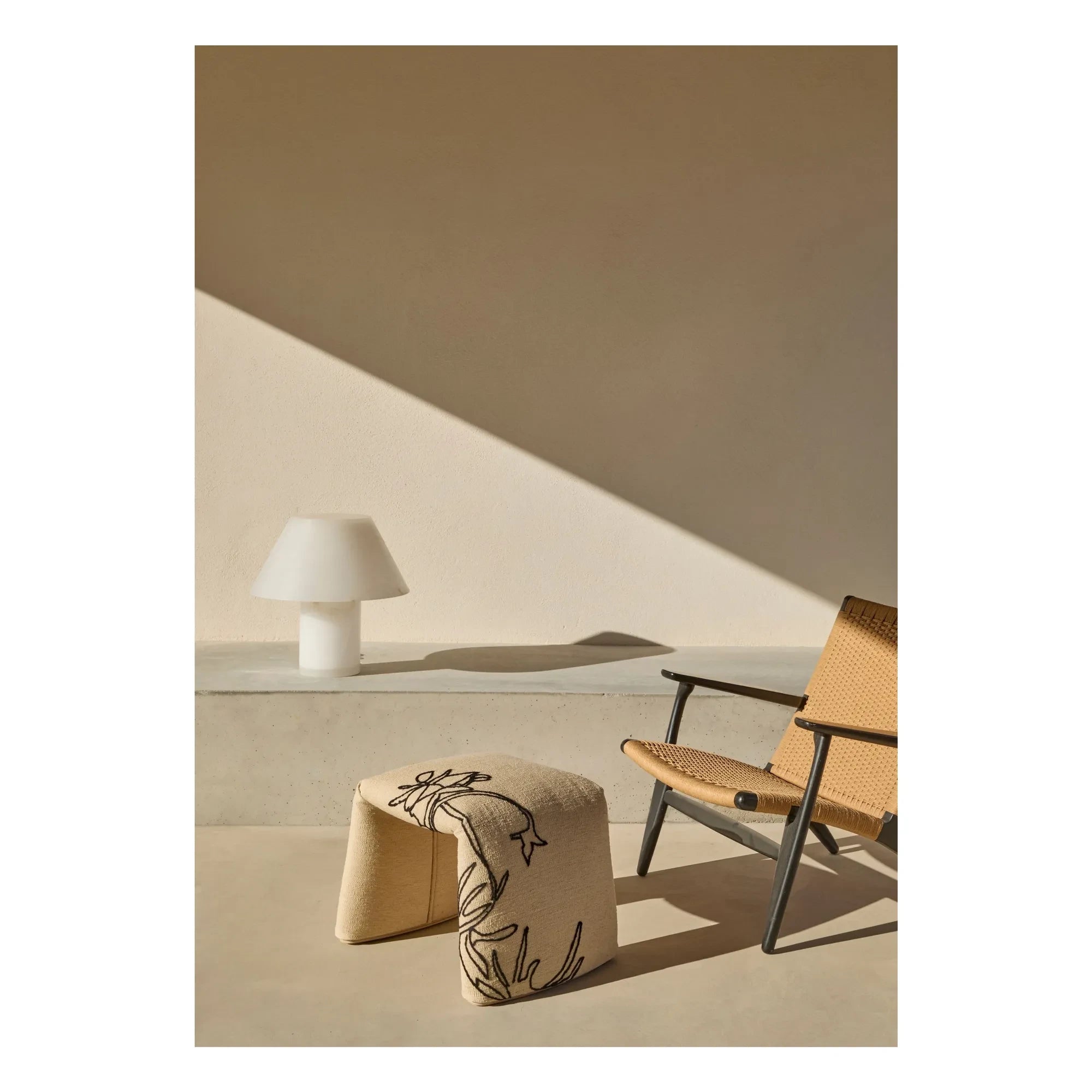 Nanimarquina - Puf Folded Flowers, Estudi Manel Molina | Beige