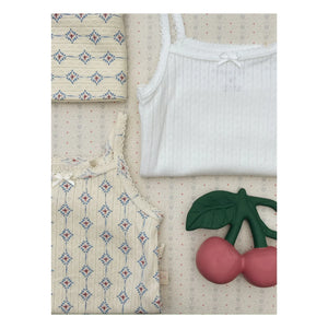 Konges Sløjd - Cherry teething ring | Red