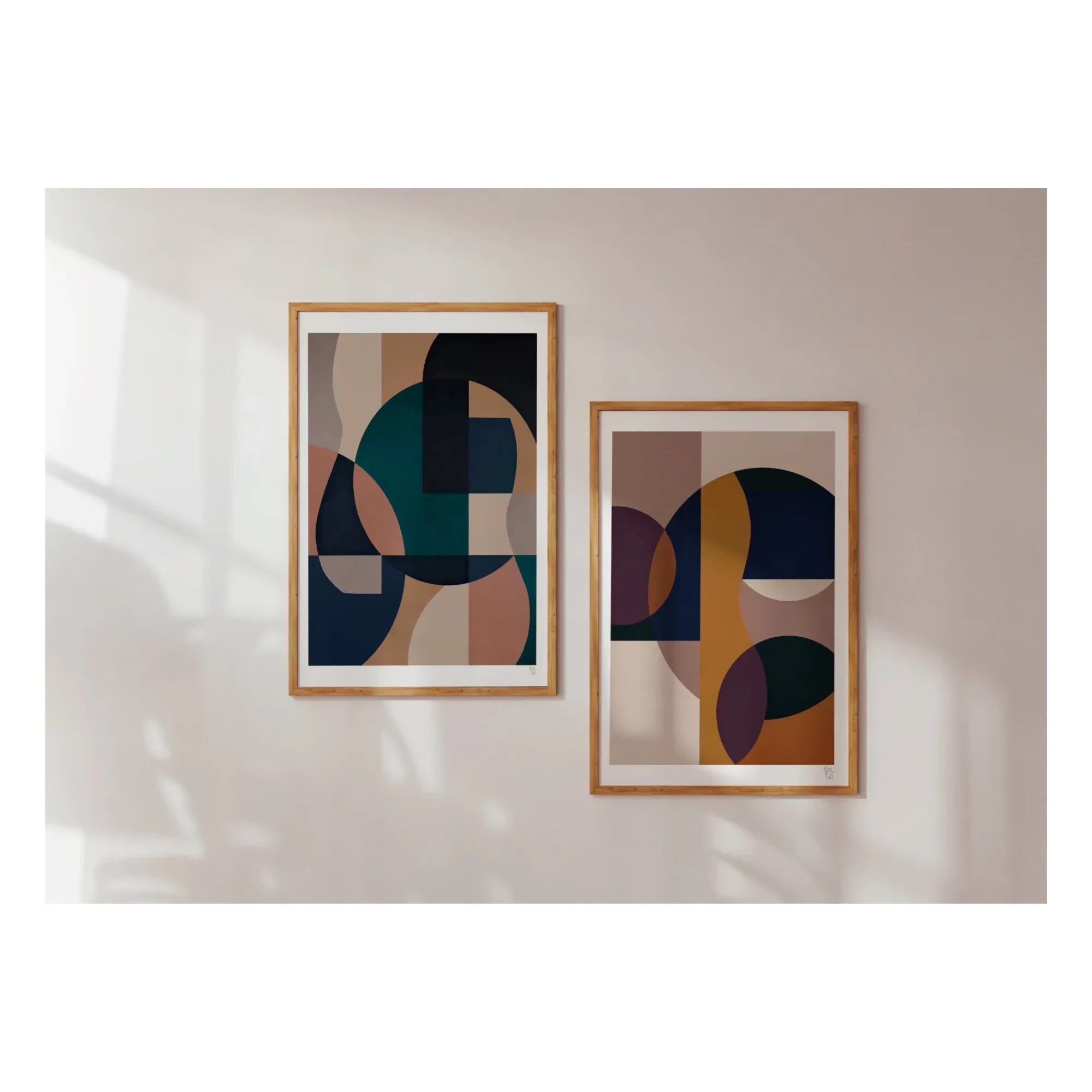 Poster and Frame - Unframed Circle 01 Poster