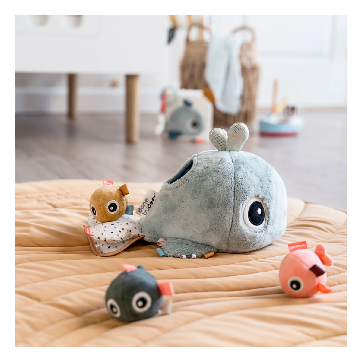 Done by deer - Hide & Seek Wally Erken Öğrenme Oyuncağı | Mavi