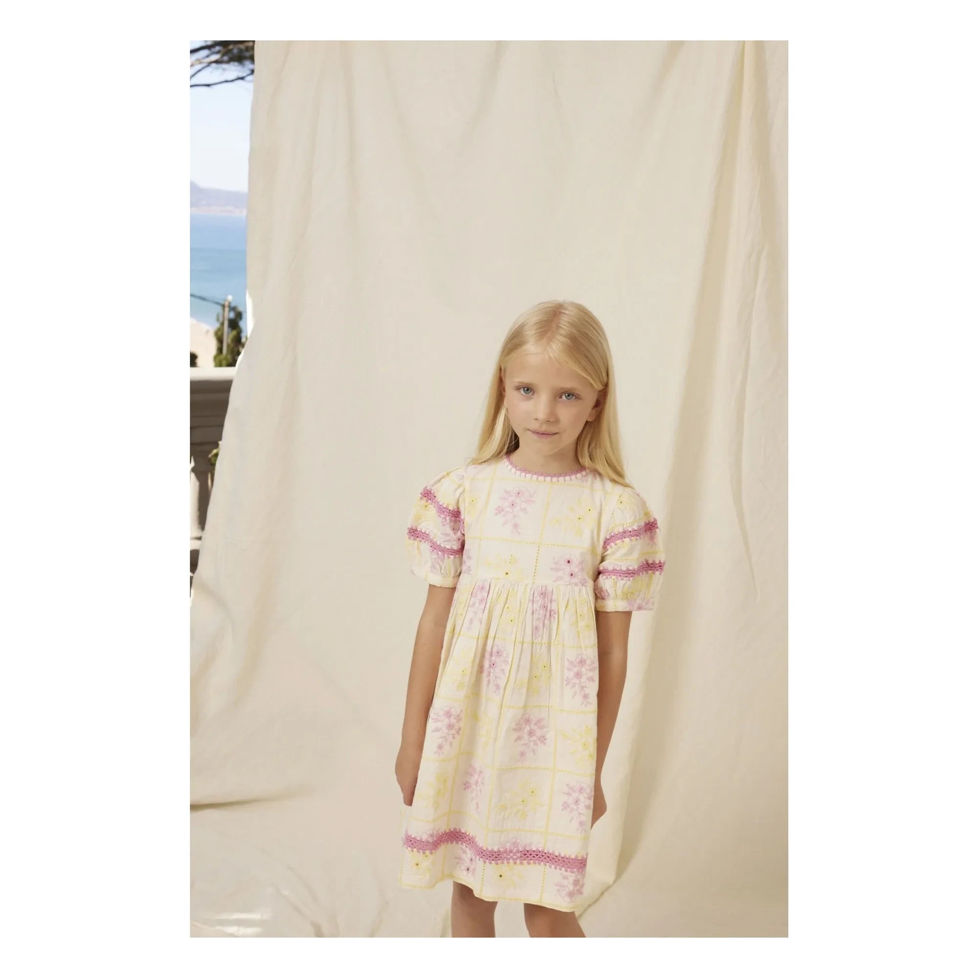 Bebe Organic - Besticktes Lätzchenkleid Alba | Gelb