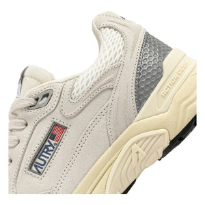 Autry - Hyperway Low Suede Sneakers | White