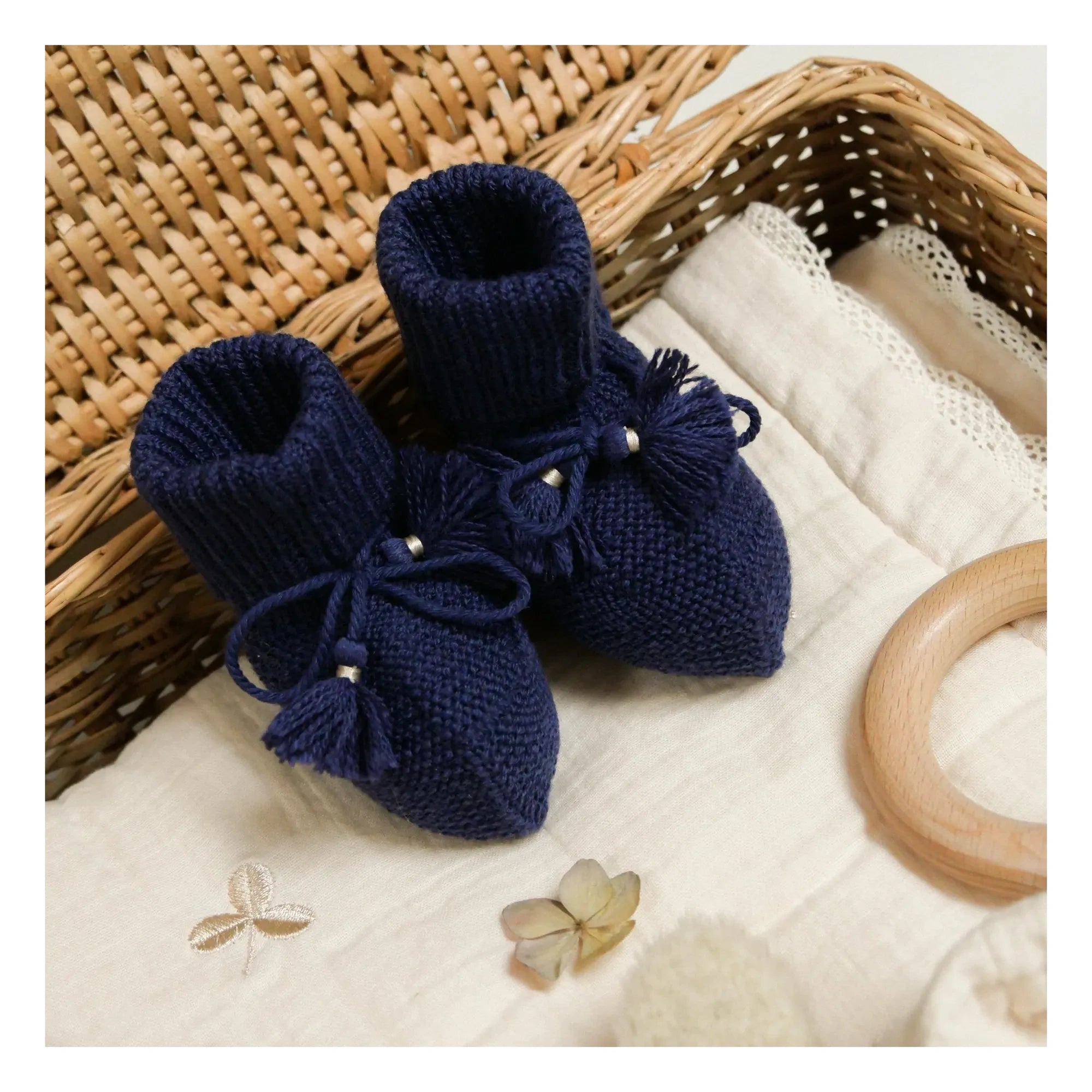 Gentil Coquelicot - Zapatillas de punto y bolsa bordada | Azul marino