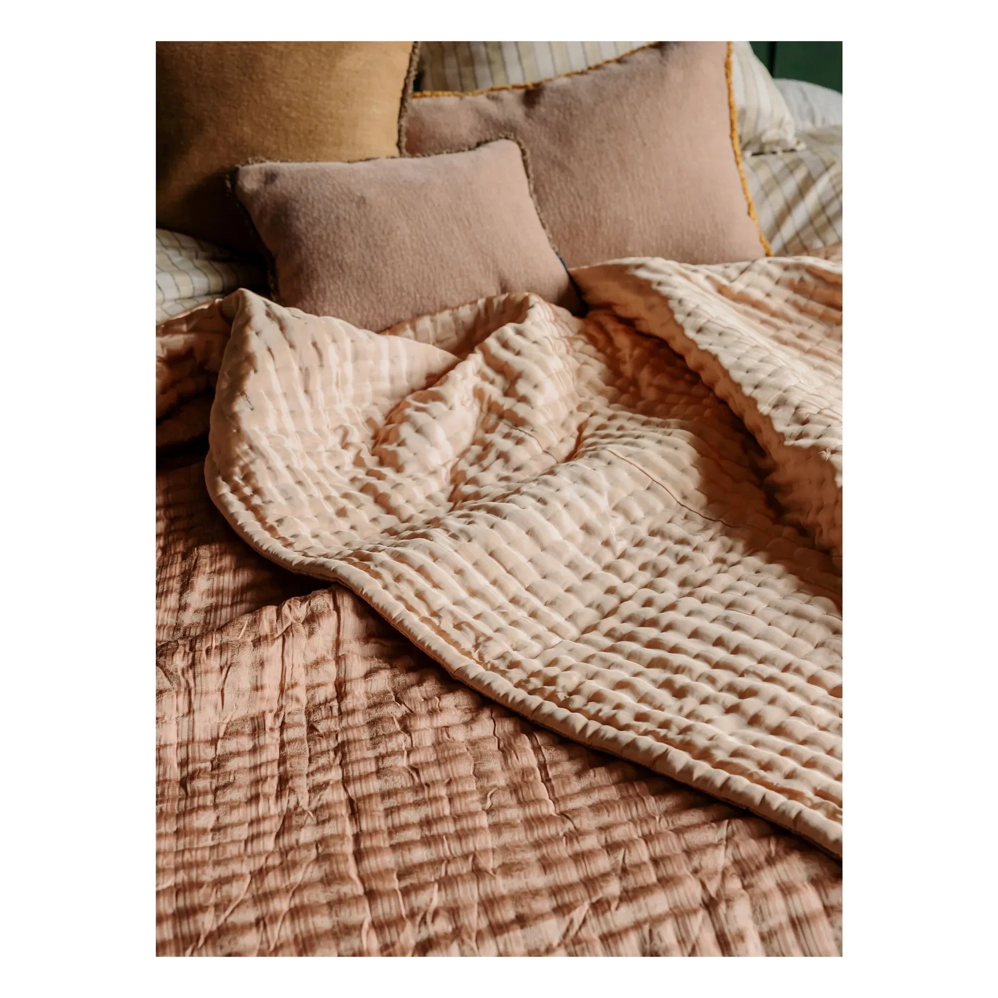 Le Monde Sauvage - Ritournelle Silk Bedspread | Blush