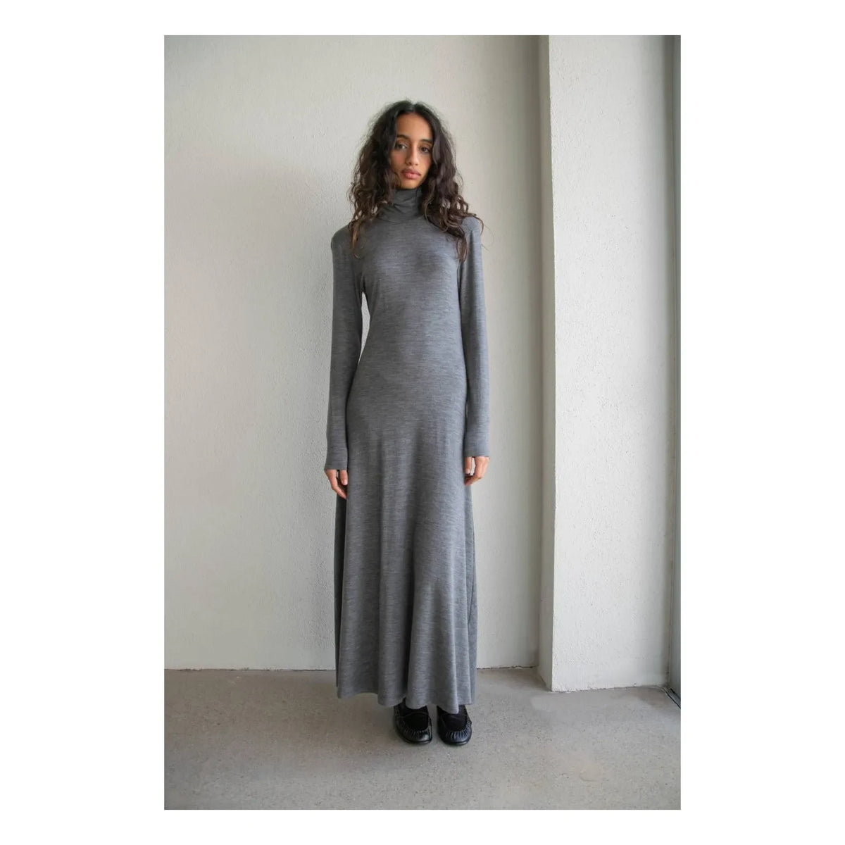 THEAVANT - Vestido de cuello alto de lana | Gris