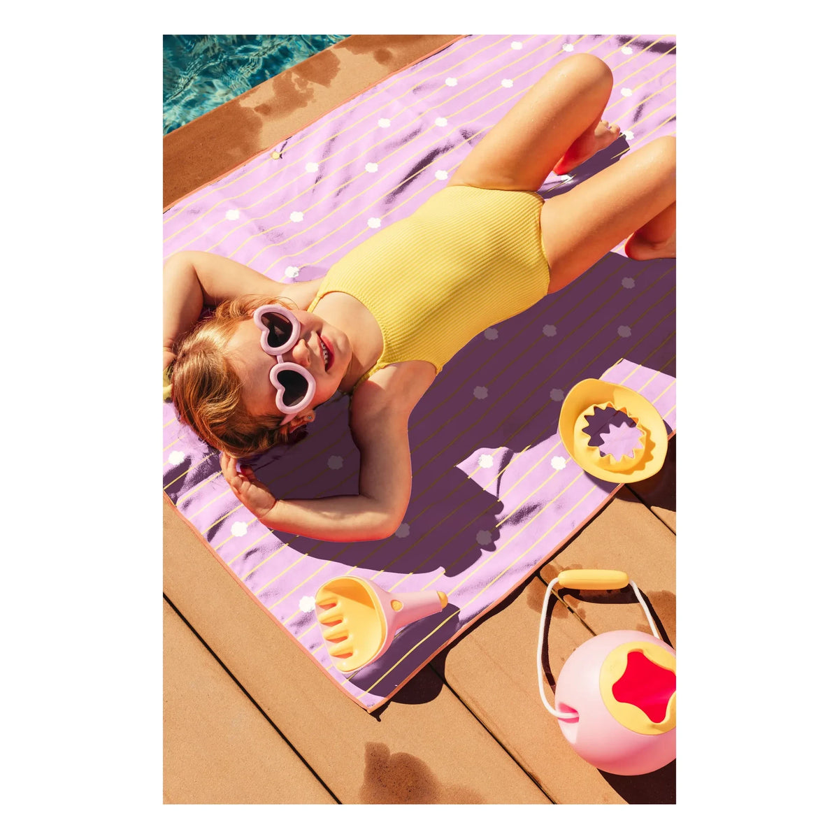 Quut - Dollhouse Microfiber Beach Towel | Yellow