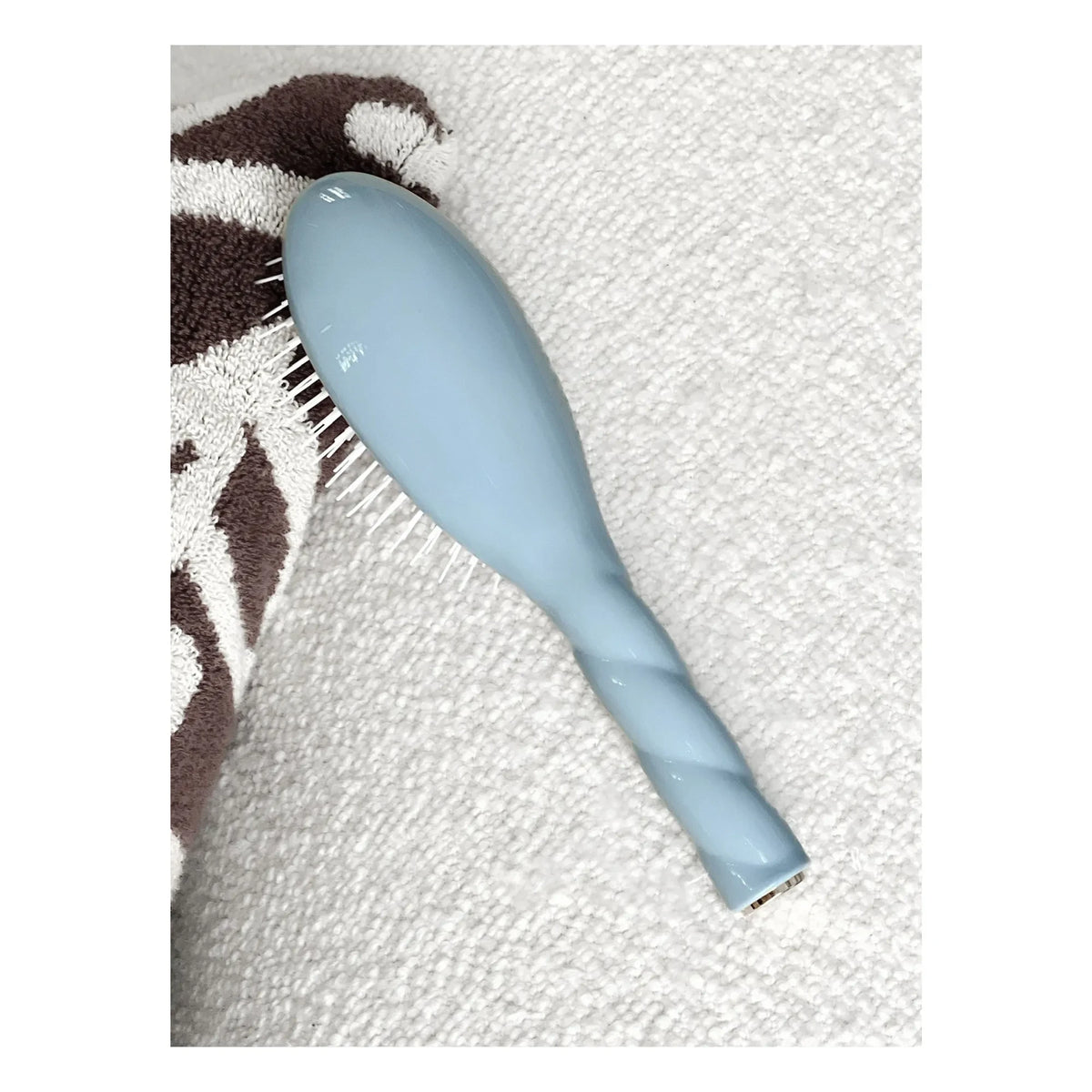 La Bonne Brosse - La Petite Brosse L'intense N°07 - Desenredante y Estimulante | Azul claro