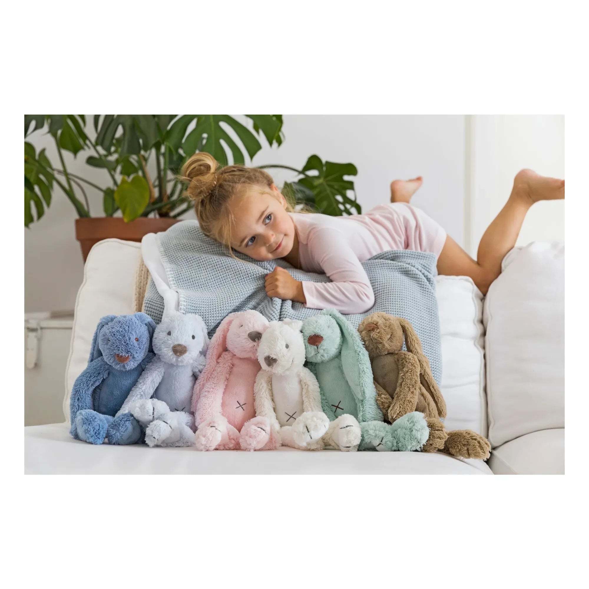 Happy Horse - Richie Bunny Plush | Dark Brown