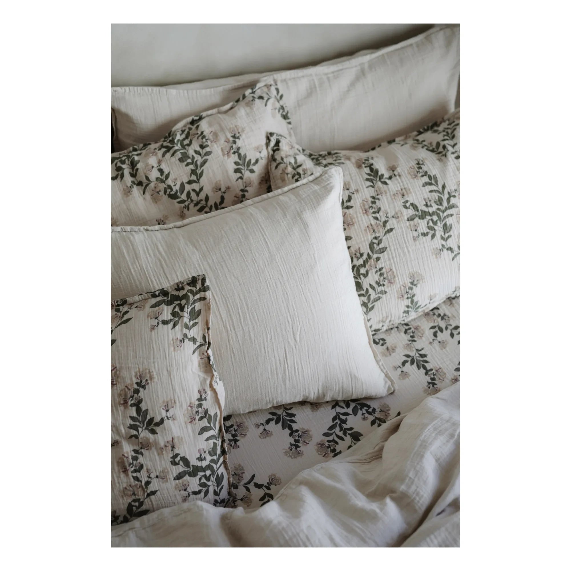 garbo&friends - Honeysuckle Cotton Muslin Fitted Sheet | Ecru