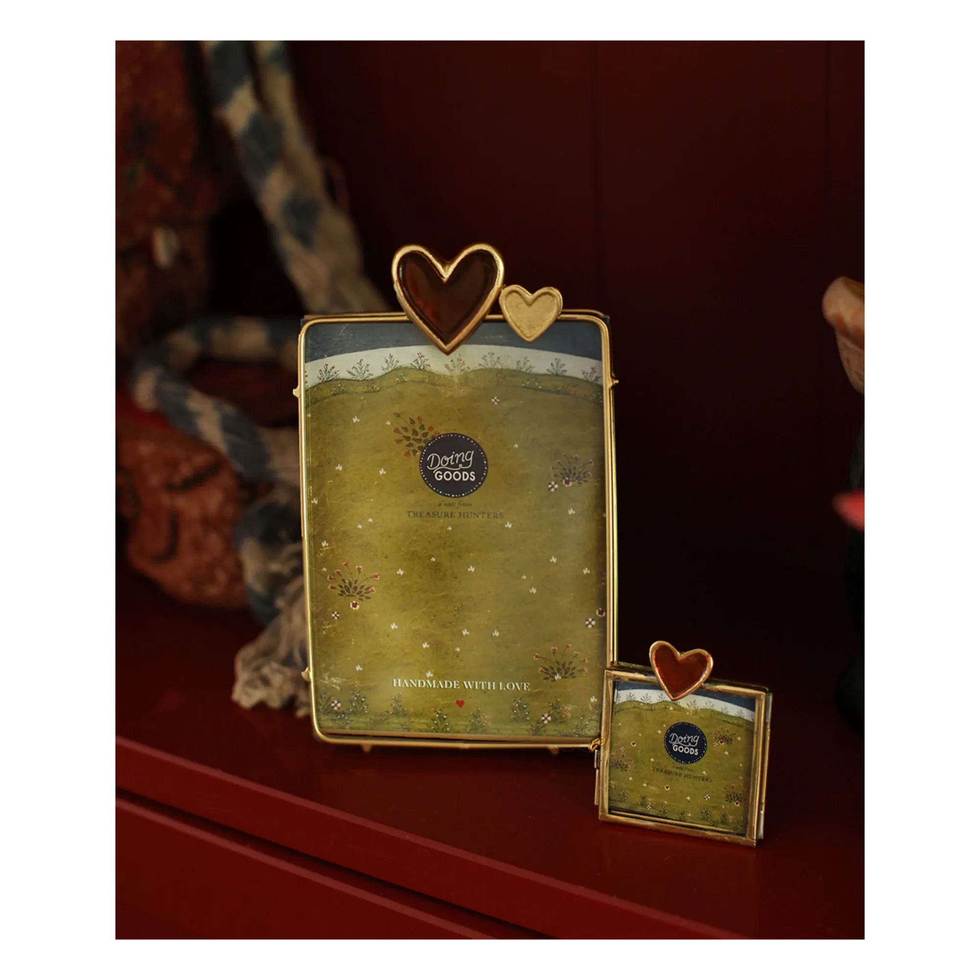 Doing Goods - Pyar Heart photo frame, brass | Gold