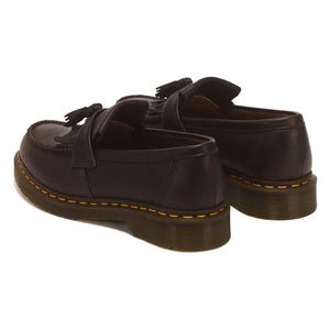 Dr Martens - Adrian YS أحذية لوفر مزينة بشراريب | بني