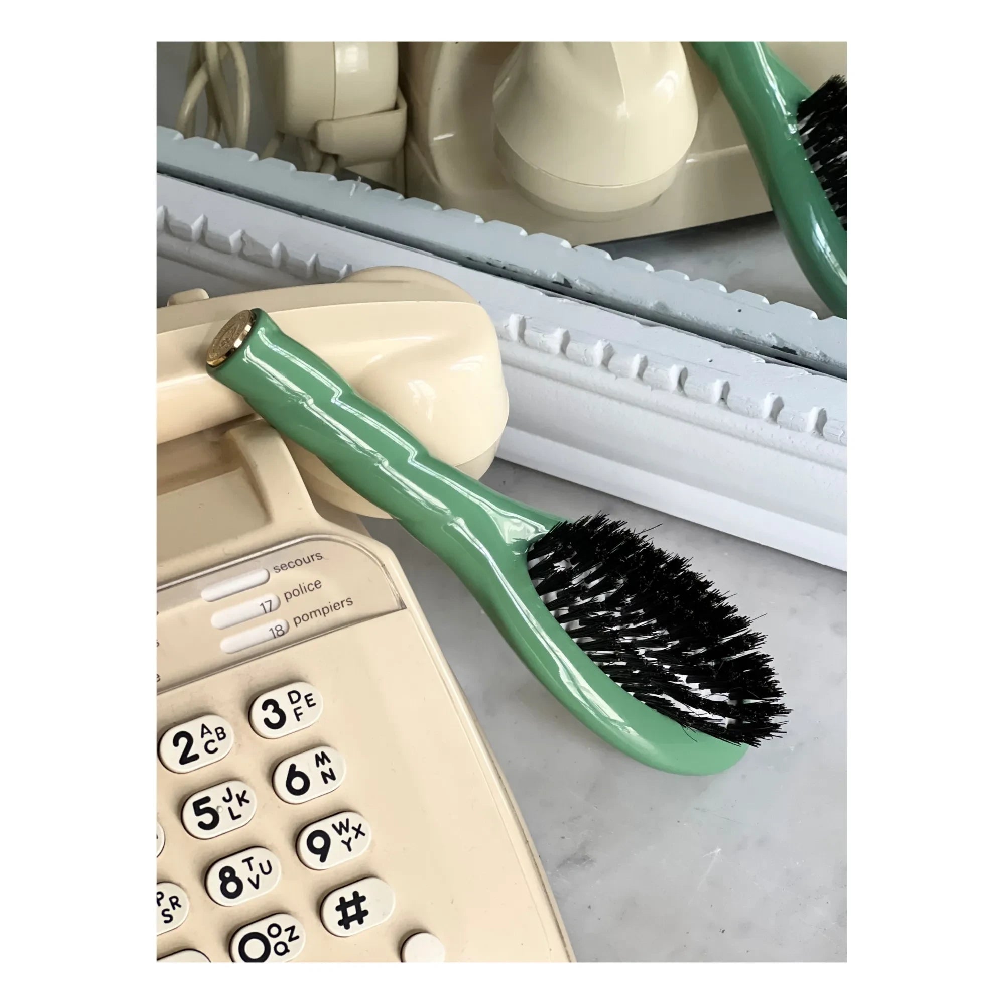 La Bonne Brosse - N°01 The Universal Petite Brush - Bakım ve Parlaklık | Badem yeşili
