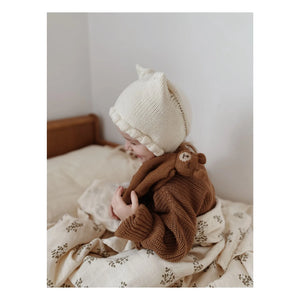 Main Sauvage - Holly Flowers Swaddle | Sand