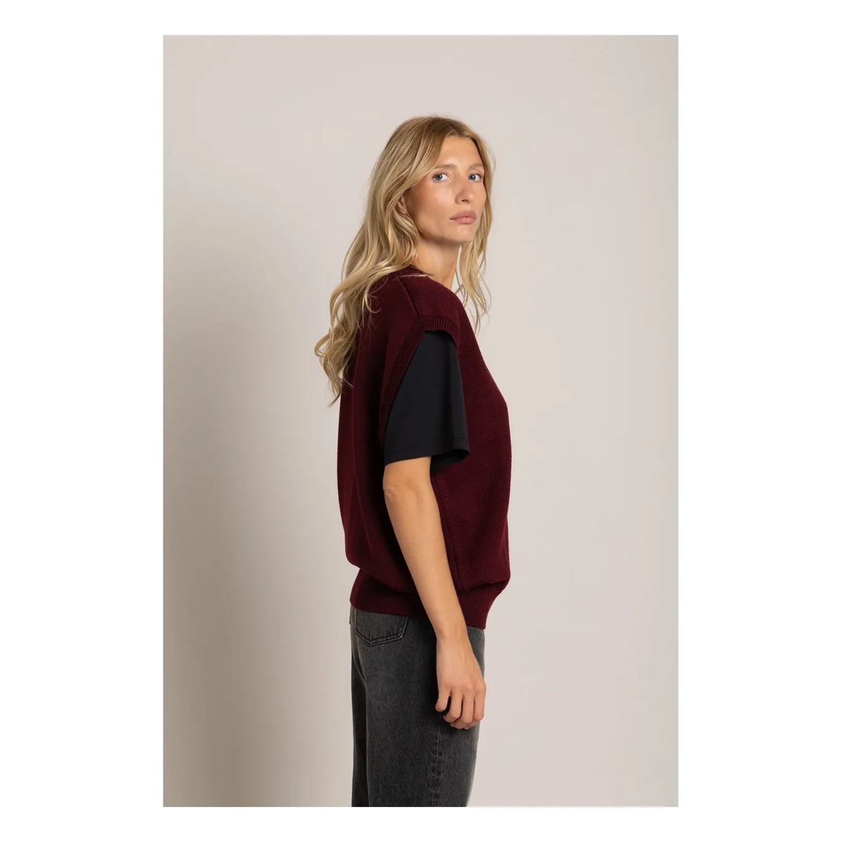 Smallable Woman - Elina Sleeveless Merino Wool Sweater | Maroon