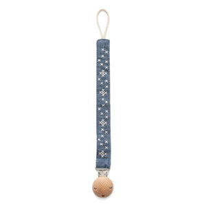 Editions Aimable - Auguste clip para chupete | Chambray azul