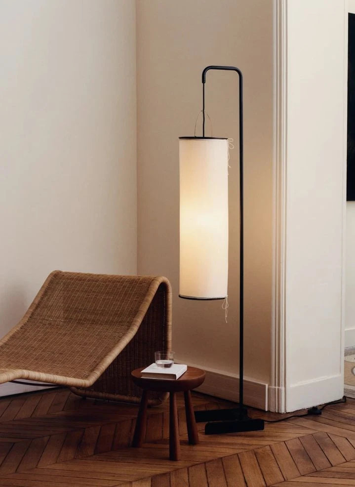 Gubi - Silk Lantern Ayaklı Lamba, Larsen & Madsen | Beyaz