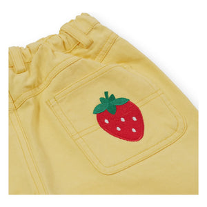 Goldie + Ace – Flache Jeansshorts | Gelb