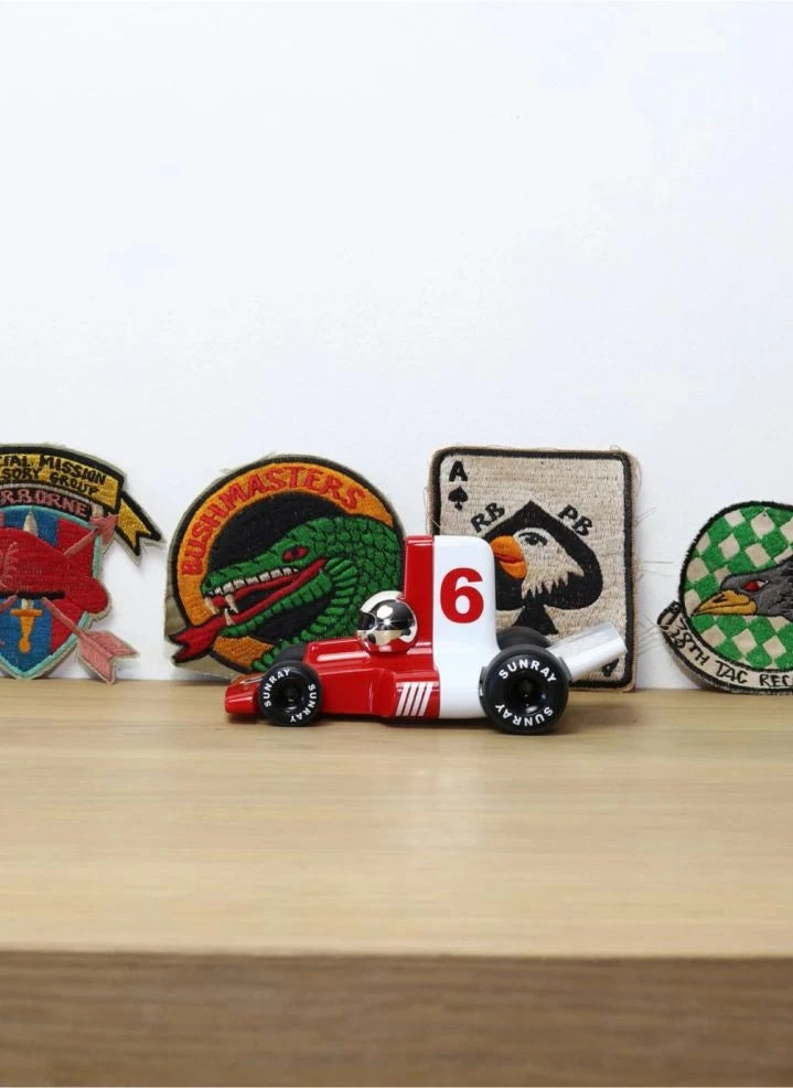 Playforever - Verve Velocita Jean Formula 1 Racing Car