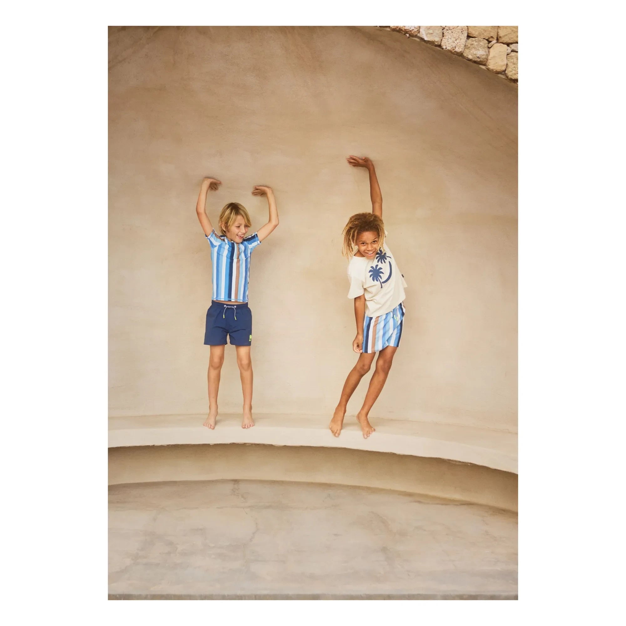 Molo - Niko Gestreifte Badeshorts aus recycelter Faser | Blau