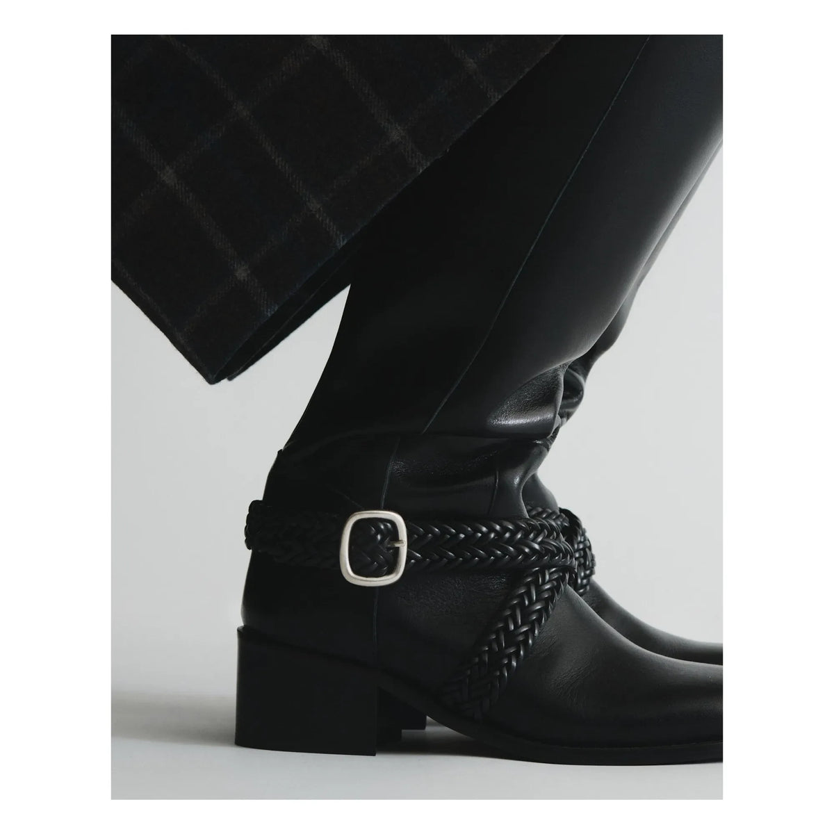 Hereu - Botín de piel con cordones | Negro