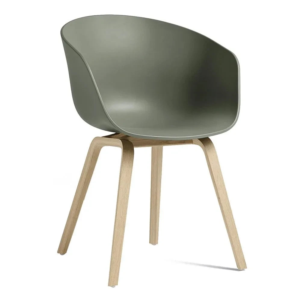Hay - AAC 22 Silla, Base de roble, Hee Welling | Verde pálido