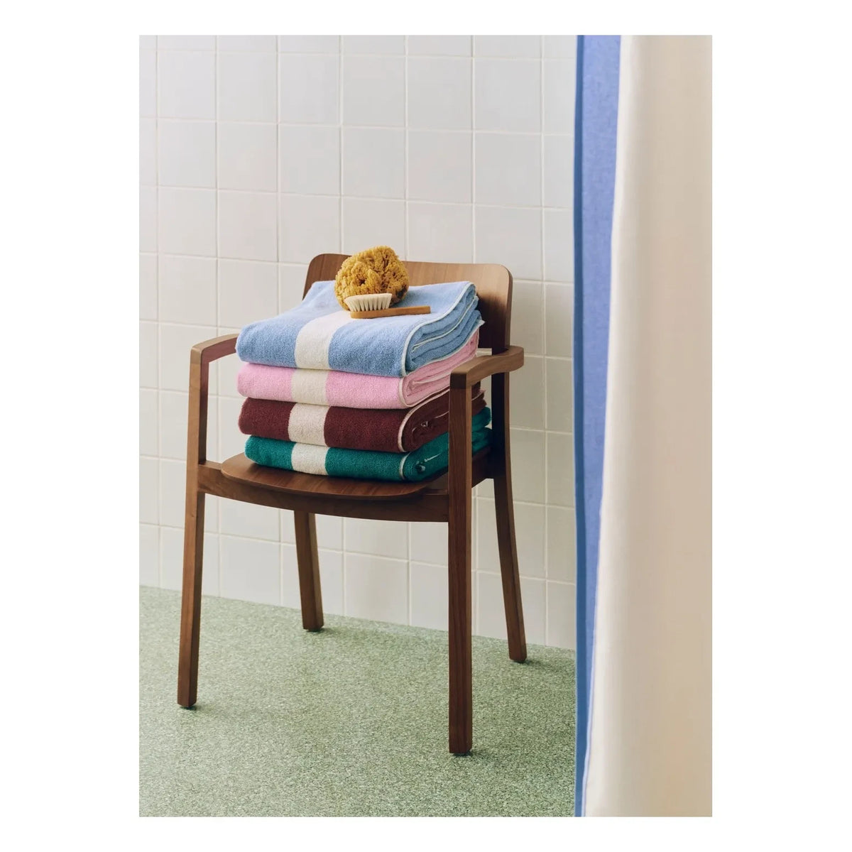 Hay - Toalla de baño a rayas | Rosa