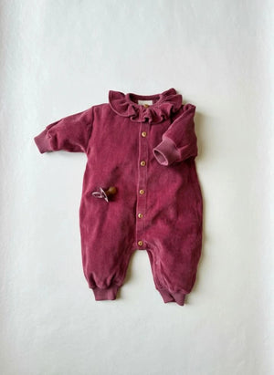 Studio Bohème - Iris Organische Baumwollvelours Overall | Himbeerrot