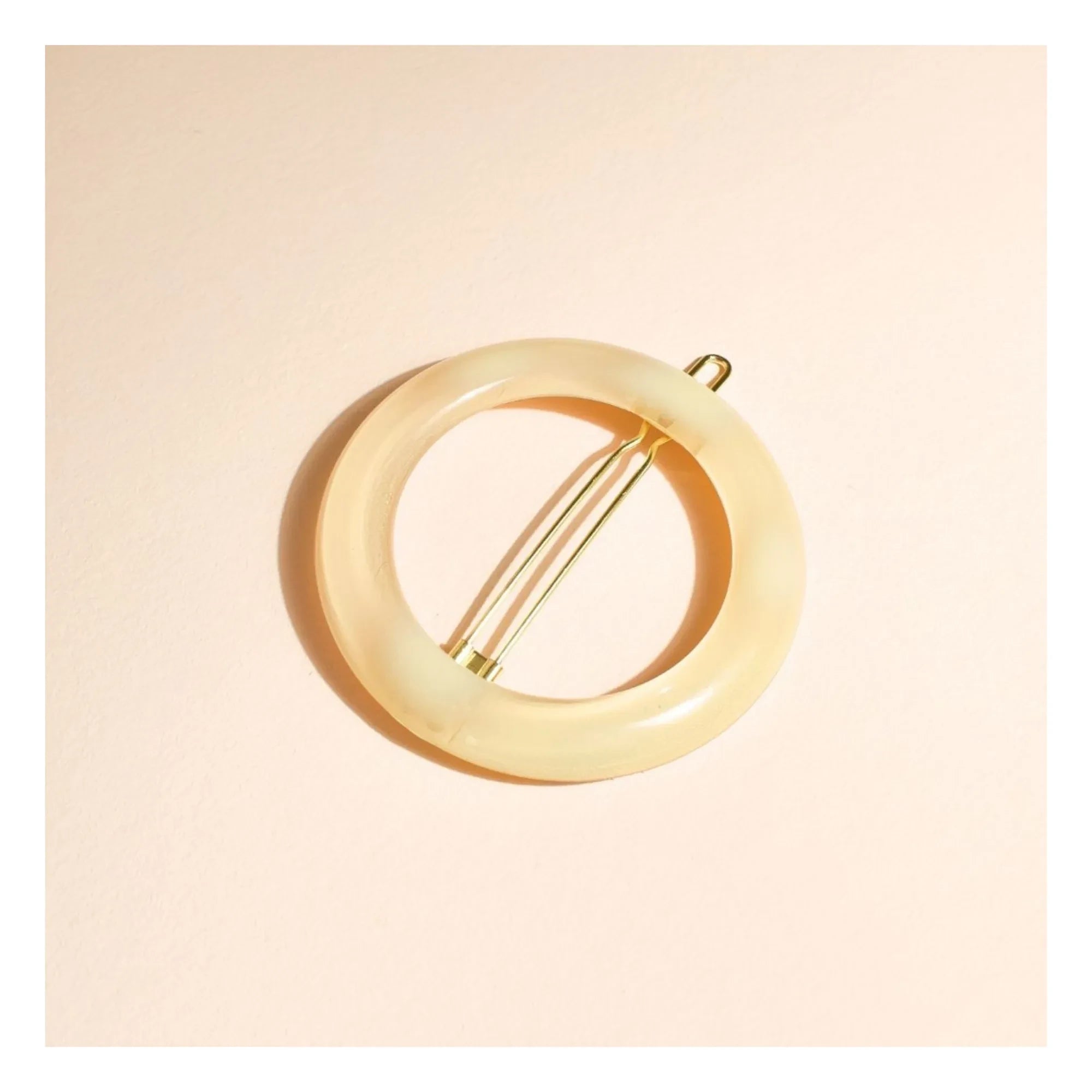 Bachca - Opaline Round Hair Clip | Ivory