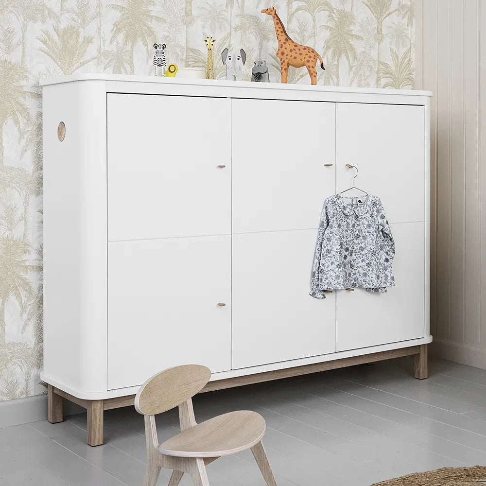Oliver Furniture - Çok Bölmeli 3 Kapılı Meşe Şifonyer | Beyaz