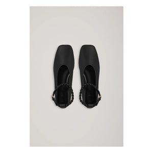 A. Emery - Bailarinas Steele | Negro