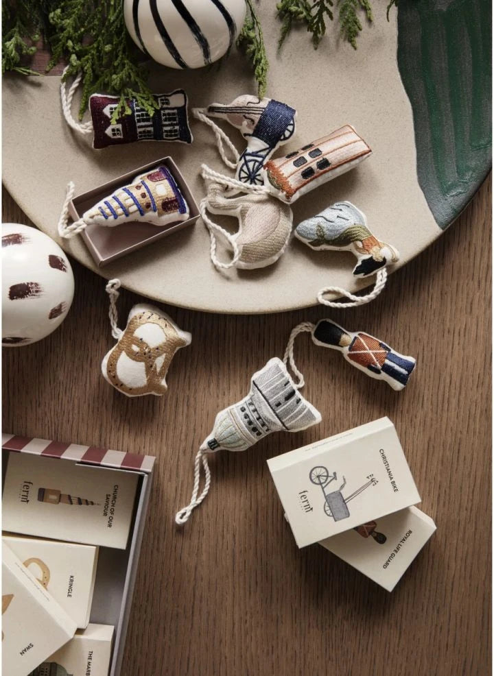 Ferm Living - Kırmızı Kraker Yılbaşı Süsü