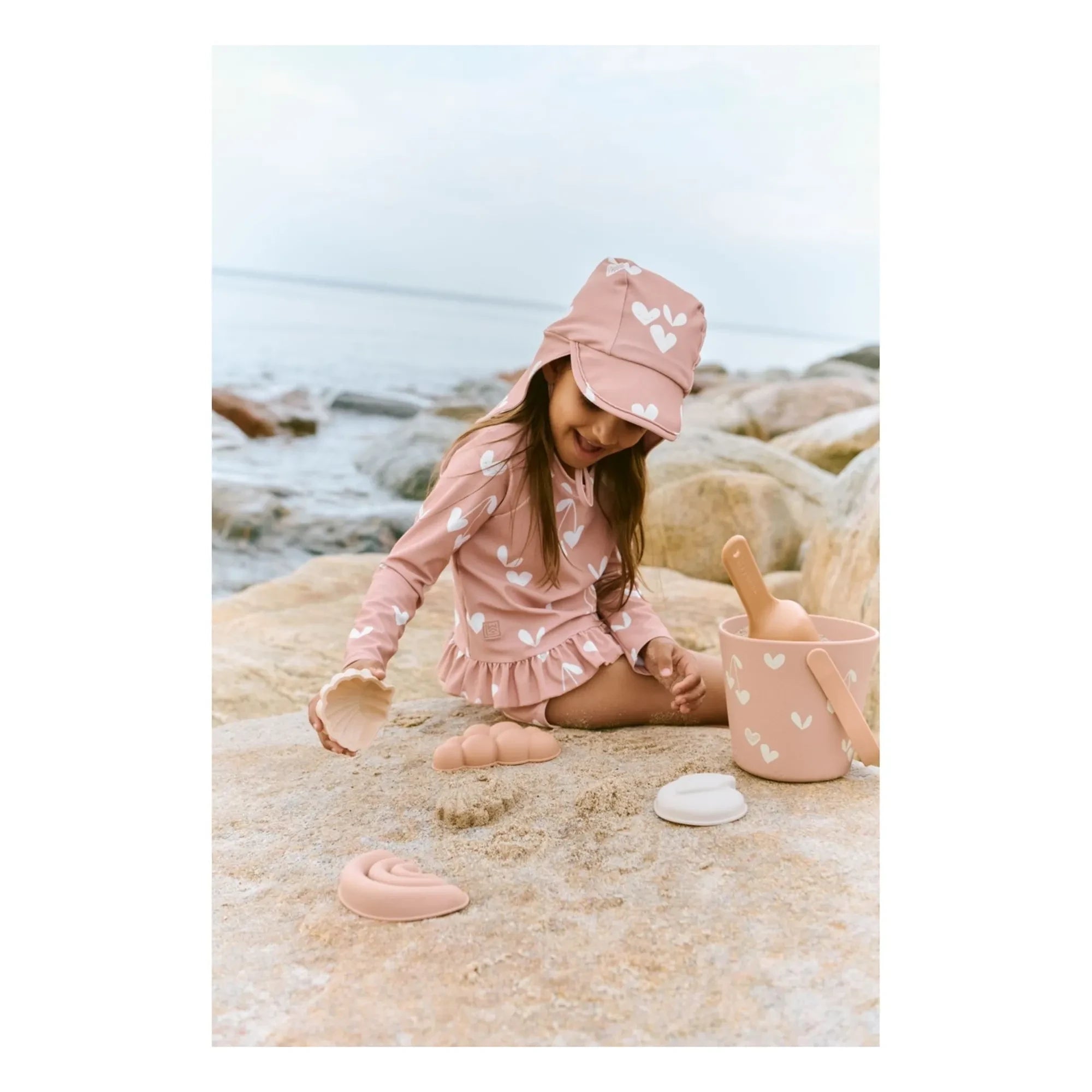 Gorra Liewood - Cecilia Corazones con protección UV | Rosa