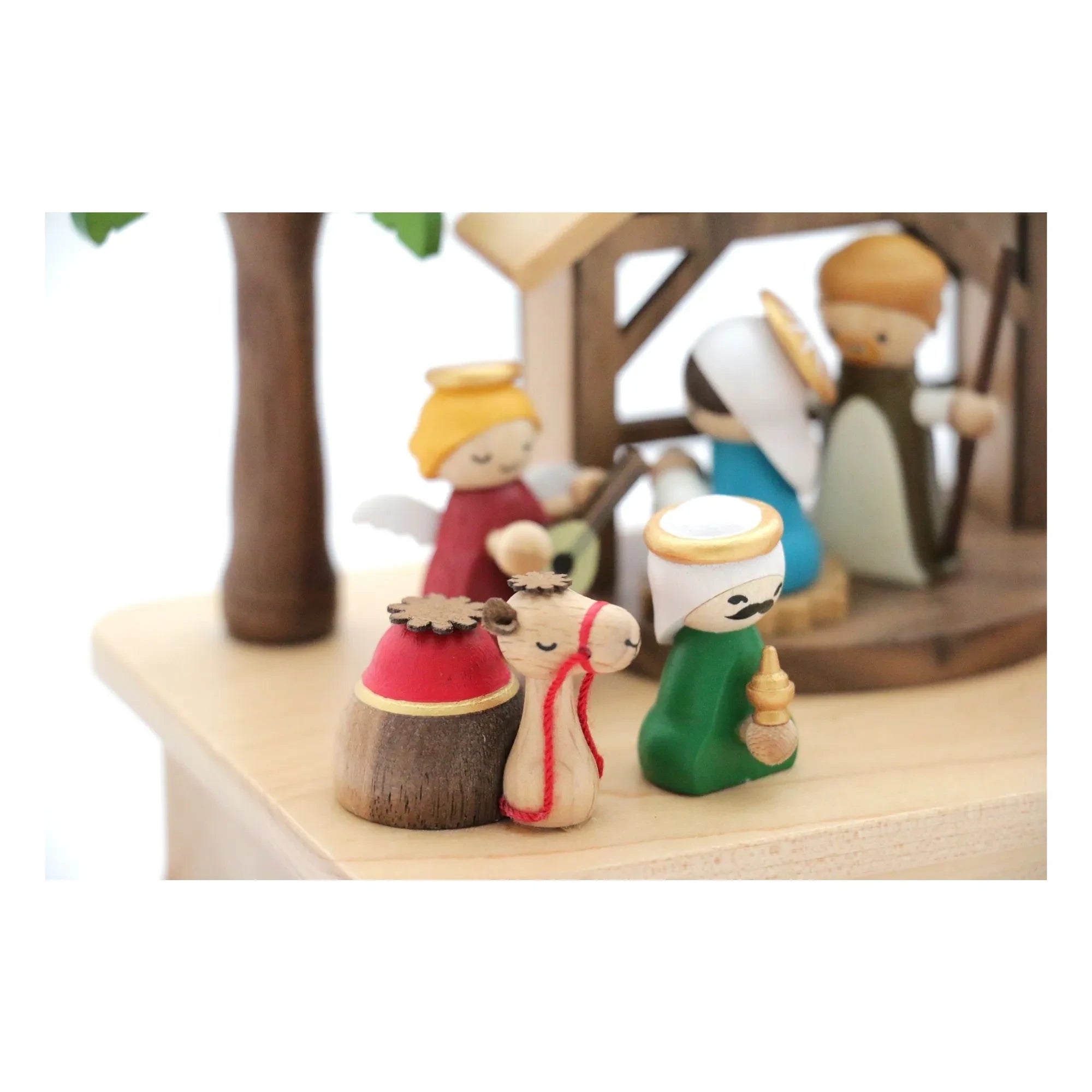 Wooderful life - Music Box Crèche