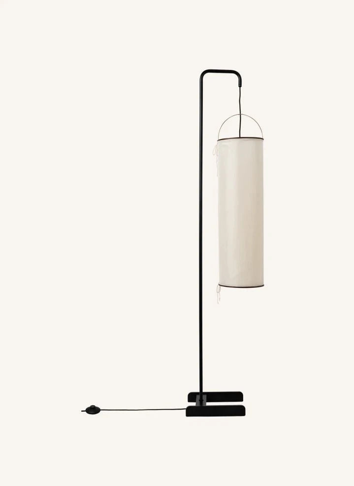 Gubi - Silk Lantern Ayaklı Lamba, Larsen & Madsen | Beyaz