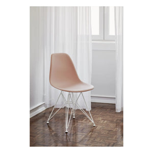 Vitra - DSR Plastik sandalye - beyaz epoksi çerçeve - Charles & Ray Eames | Pudra pembe