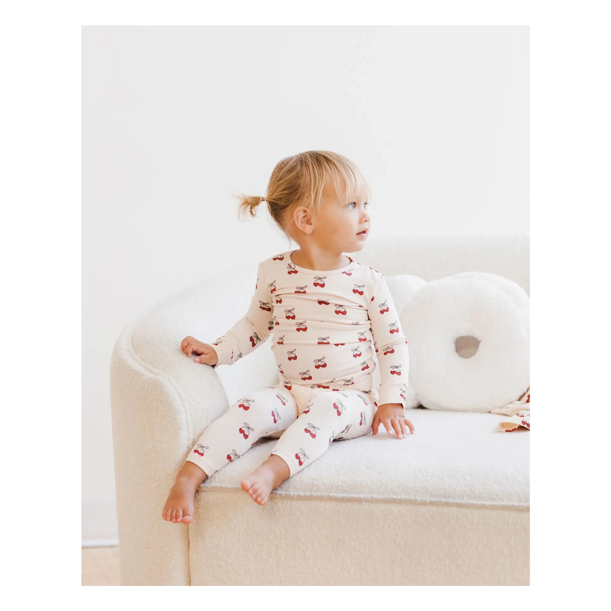 Quincy Mae - Bambus-Kirsch-Pyjama | Beige