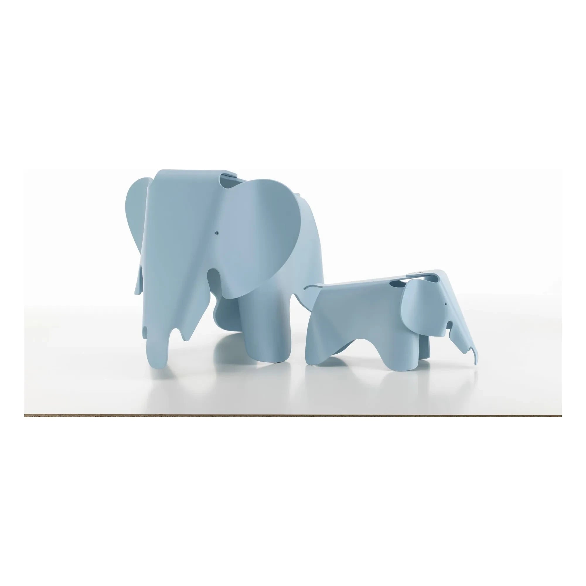Vitra - Tabure elefante Eames pequeño | Azul claro